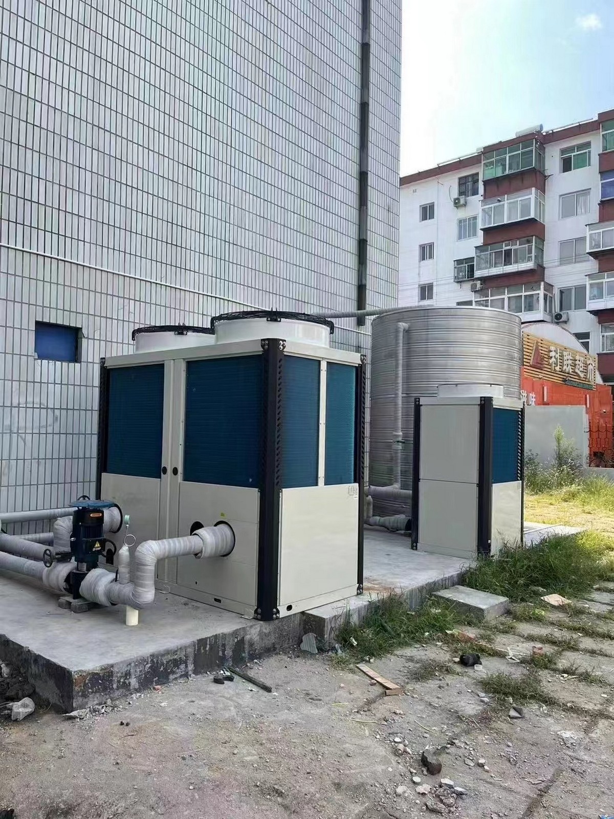 Commercial heat pump heater